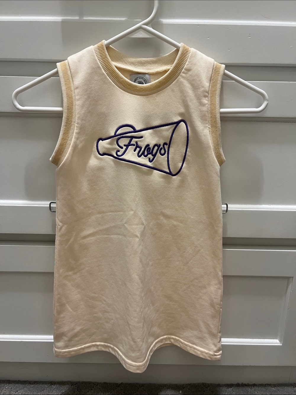 Kids Cream Sleeveless Top with TCU ‘Frogs' Applique